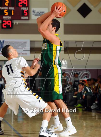 Thumbnail 3 in JW North vs. Edison (MaxPreps Holiday Classic) photogallery.