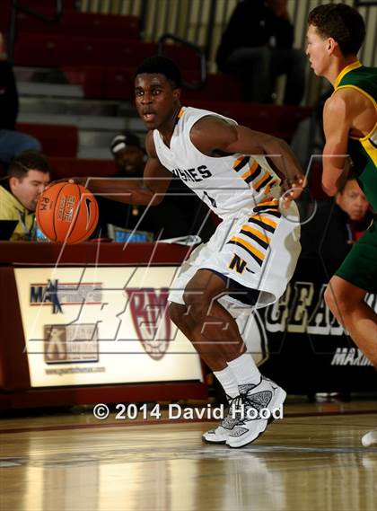 Thumbnail 3 in JW North vs. Edison (MaxPreps Holiday Classic) photogallery.