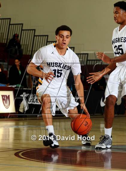Thumbnail 1 in JW North vs. Edison (MaxPreps Holiday Classic) photogallery.