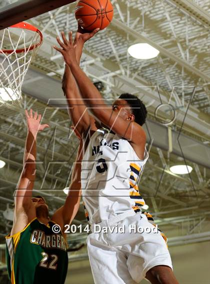 Thumbnail 2 in JW North vs. Edison (MaxPreps Holiday Classic) photogallery.