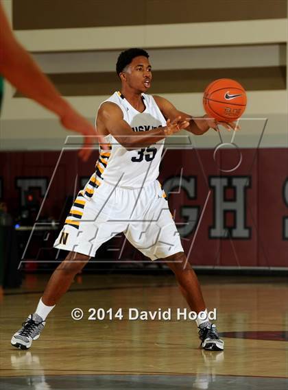 Thumbnail 3 in JW North vs. Edison (MaxPreps Holiday Classic) photogallery.