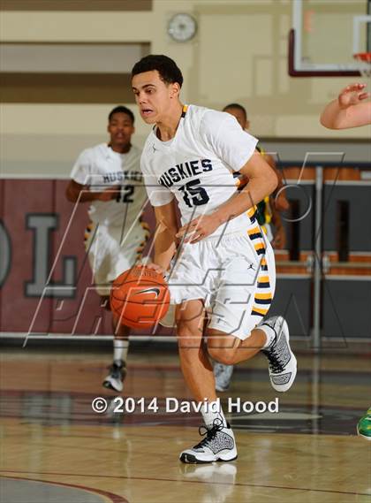 Thumbnail 2 in JW North vs. Edison (MaxPreps Holiday Classic) photogallery.
