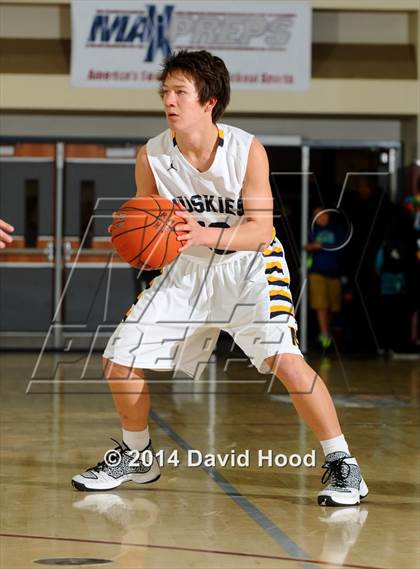 Thumbnail 1 in JW North vs. Edison (MaxPreps Holiday Classic) photogallery.
