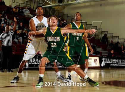 Thumbnail 2 in JW North vs. Edison (MaxPreps Holiday Classic) photogallery.