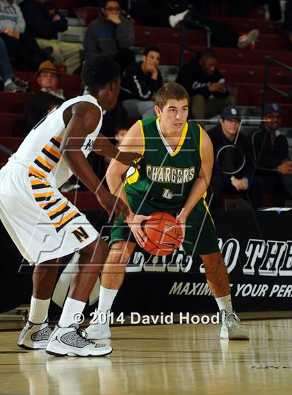 Thumbnail 2 in JW North vs. Edison (MaxPreps Holiday Classic) photogallery.