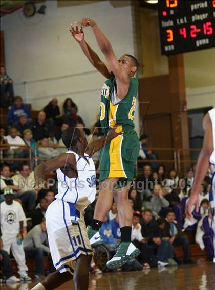Thumbnail 1 in San Diego vs. Santa Rita (MaxPreps Holiday Classic) photogallery.