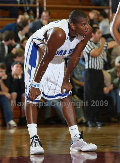 Thumbnail 2 in San Diego vs. Santa Rita (MaxPreps Holiday Classic) photogallery.