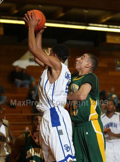 Thumbnail 3 in San Diego vs. Santa Rita (MaxPreps Holiday Classic) photogallery.