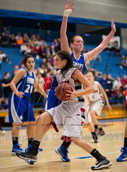 Thumbnail 3 in Fremont vs. American Fork (UHSAA 5A Quarterfinal) photogallery.