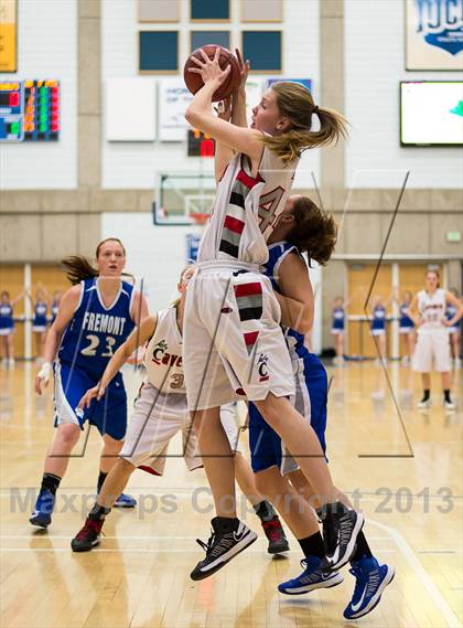 Thumbnail 3 in Fremont vs. American Fork (UHSAA 5A Quarterfinal) photogallery.