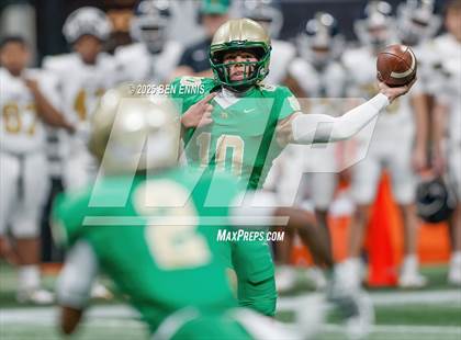 Thumbnail 2 in Buford vs. Carrollton (GHSA  6A Championship) photogallery.