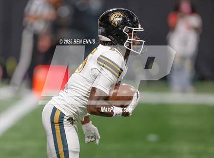Thumbnail 2 in Buford vs. Carrollton (GHSA  6A Championship) photogallery.