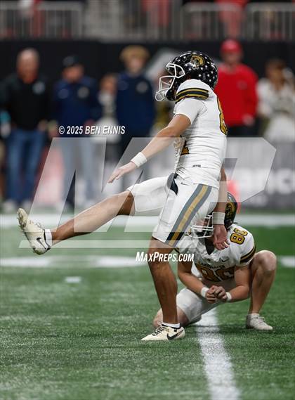 Thumbnail 2 in Buford vs. Carrollton (GHSA  6A Championship) photogallery.