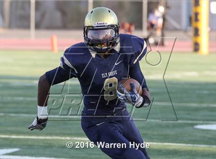 Thumbnail 1 in Lincoln @ Elk Grove photogallery.