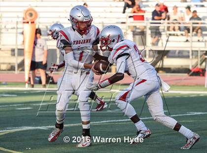 Thumbnail 1 in Lincoln @ Elk Grove photogallery.