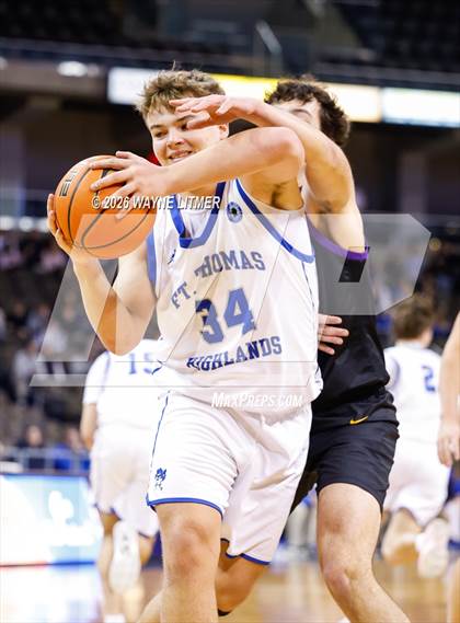 Thumbnail 1 in Campbell County vs Highlands photogallery.