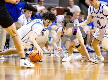 Thumbnail 1 in Campbell County vs Highlands photogallery.