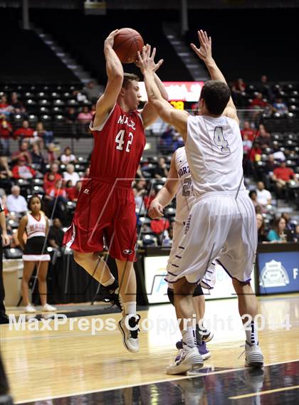 Thumbnail 2 in Maize vs. Blue Valley Northwest (KSHSAA 6A Quarterfinal) photogallery.