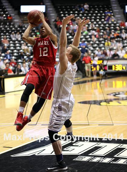 Thumbnail 2 in Maize vs. Blue Valley Northwest (KSHSAA 6A Quarterfinal) photogallery.