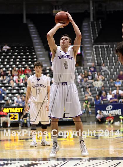 Thumbnail 2 in Maize vs. Blue Valley Northwest (KSHSAA 6A Quarterfinal) photogallery.