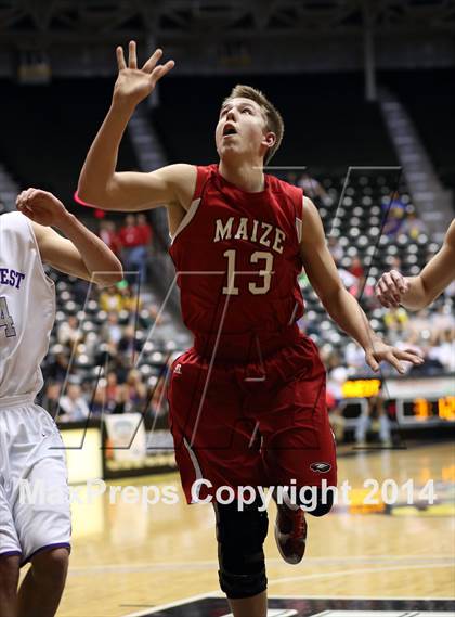 Thumbnail 2 in Maize vs. Blue Valley Northwest (KSHSAA 6A Quarterfinal) photogallery.