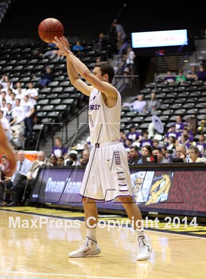Thumbnail 2 in Maize vs. Blue Valley Northwest (KSHSAA 6A Quarterfinal) photogallery.