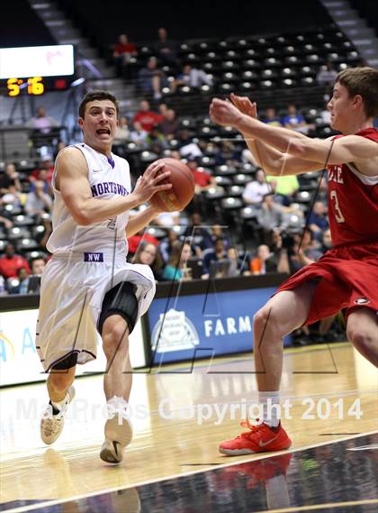 Thumbnail 2 in Maize vs. Blue Valley Northwest (KSHSAA 6A Quarterfinal) photogallery.