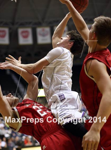 Thumbnail 3 in Maize vs. Blue Valley Northwest (KSHSAA 6A Quarterfinal) photogallery.