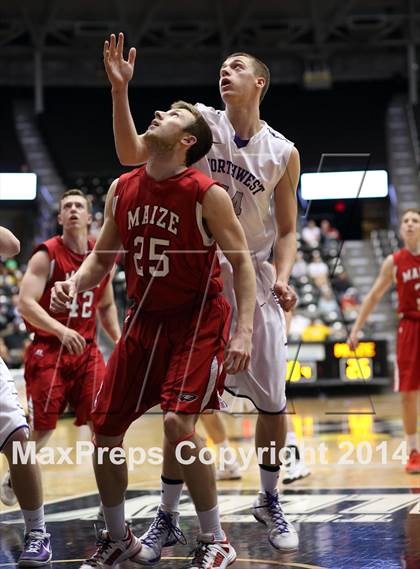 Thumbnail 1 in Maize vs. Blue Valley Northwest (KSHSAA 6A Quarterfinal) photogallery.