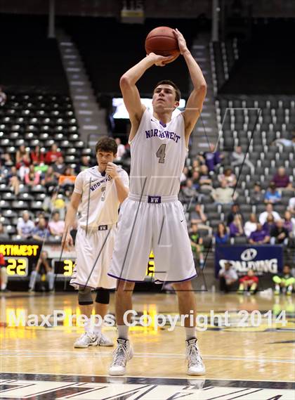 Thumbnail 2 in Maize vs. Blue Valley Northwest (KSHSAA 6A Quarterfinal) photogallery.