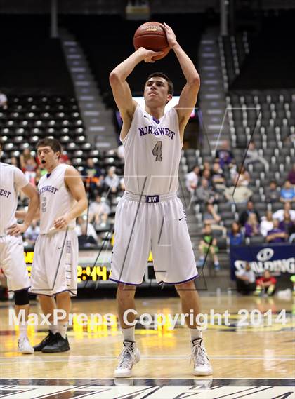 Thumbnail 3 in Maize vs. Blue Valley Northwest (KSHSAA 6A Quarterfinal) photogallery.