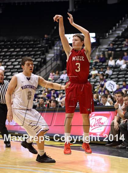 Thumbnail 3 in Maize vs. Blue Valley Northwest (KSHSAA 6A Quarterfinal) photogallery.
