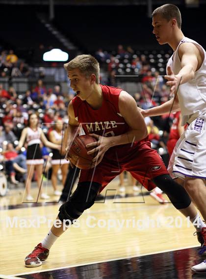 Thumbnail 2 in Maize vs. Blue Valley Northwest (KSHSAA 6A Quarterfinal) photogallery.