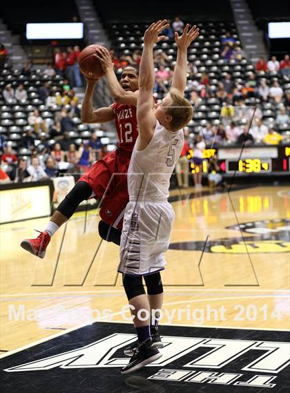 Thumbnail 1 in Maize vs. Blue Valley Northwest (KSHSAA 6A Quarterfinal) photogallery.