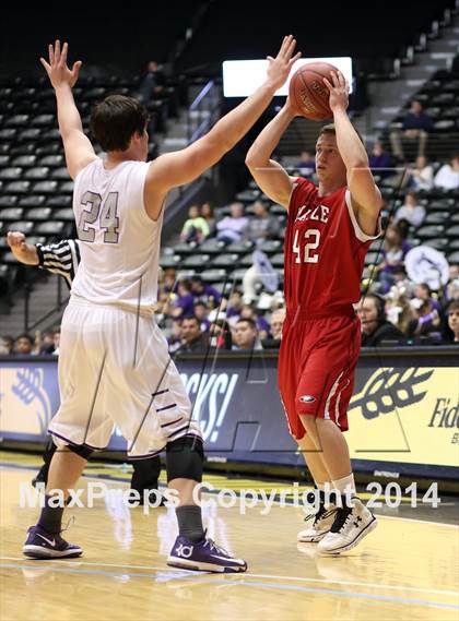 Thumbnail 3 in Maize vs. Blue Valley Northwest (KSHSAA 6A Quarterfinal) photogallery.
