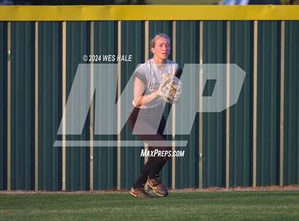 Thumbnail 3 in Bartlett vs. Houston (4A District 15 2nd Round) photogallery.