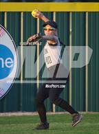 Photo from the gallery "Bartlett vs. Houston (4A District 15 2nd Round)"