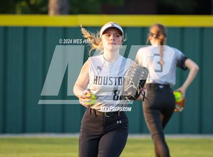 Thumbnail 2 in Bartlett vs. Houston (4A District 15 2nd Round) photogallery.