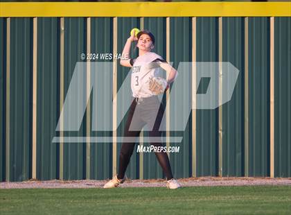 Thumbnail 2 in Bartlett vs. Houston (4A District 15 2nd Round) photogallery.
