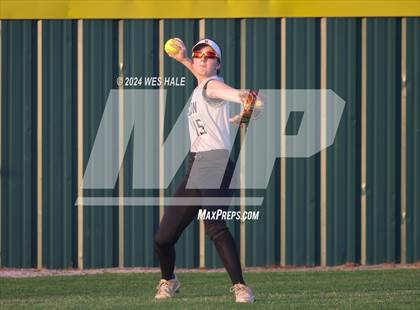 Thumbnail 1 in Bartlett vs. Houston (4A District 15 2nd Round) photogallery.