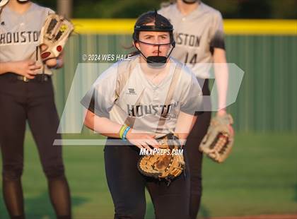 Thumbnail 3 in Bartlett vs. Houston (4A District 15 2nd Round) photogallery.
