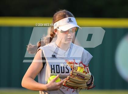 Thumbnail 1 in Bartlett vs. Houston (4A District 15 2nd Round) photogallery.
