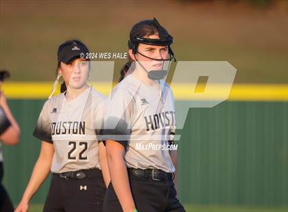 Thumbnail 3 in Bartlett vs. Houston (4A District 15 2nd Round) photogallery.