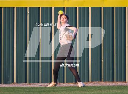 Thumbnail 1 in Bartlett vs. Houston (4A District 15 2nd Round) photogallery.
