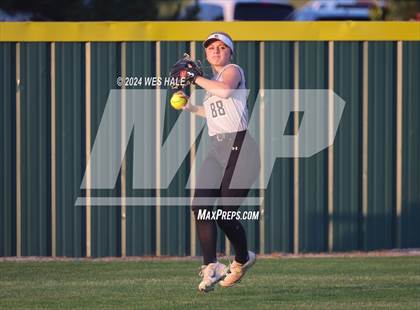 Thumbnail 3 in Bartlett vs. Houston (4A District 15 2nd Round) photogallery.
