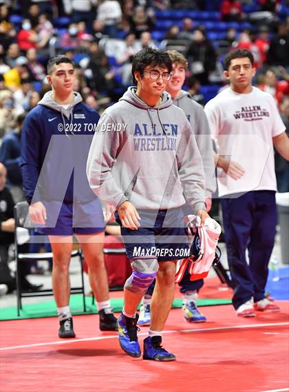 Thumbnail 1 in UIL State Championships - 6A 170lb Final photogallery.