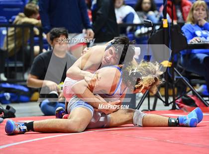 Thumbnail 3 in UIL State Championships - 6A 170lb Final photogallery.