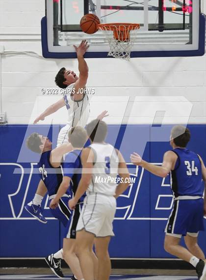Thumbnail 1 in Freeburg vs. Columbia (Freeburg Columbia Holliday Tournament) photogallery.