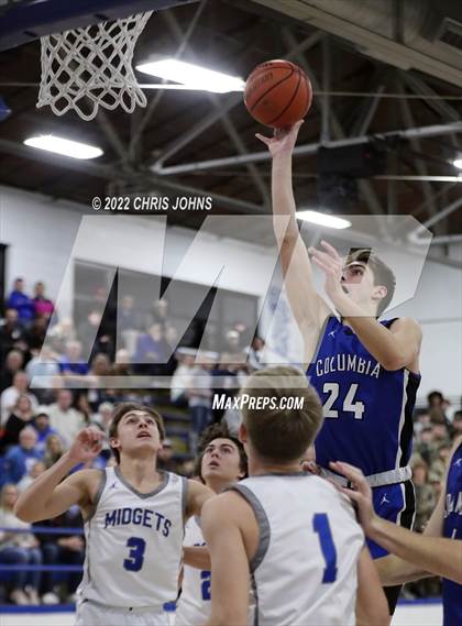 Thumbnail 1 in Freeburg vs. Columbia (Freeburg Columbia Holliday Tournament) photogallery.