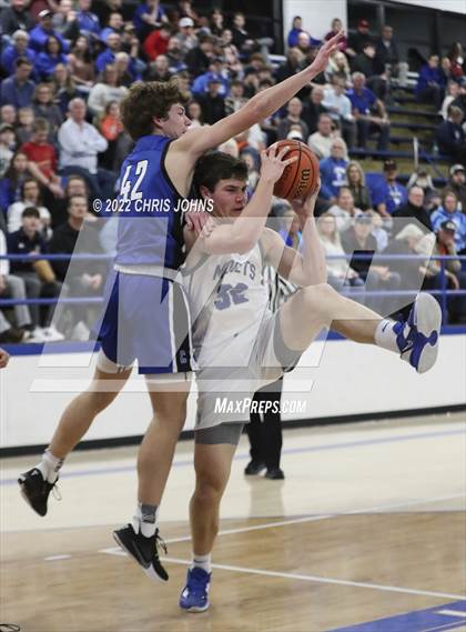 Thumbnail 1 in Freeburg vs. Columbia (Freeburg Columbia Holliday Tournament) photogallery.